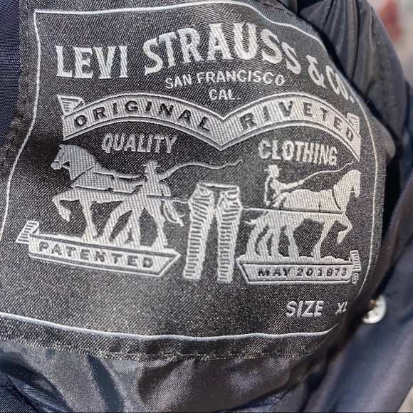 Levi oversized reversible bomber jacket - Picture 7 of 8